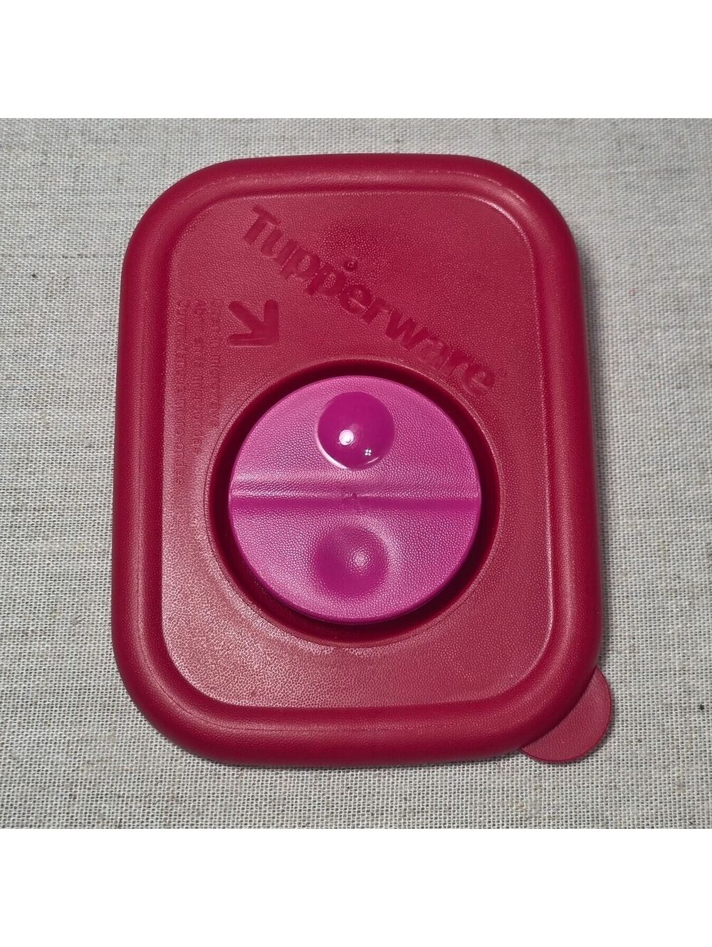 Tupperware Rock N Serve Replacement Lid Pink 3388A-6 Microwave Vent Cover Pink